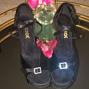 🔥SALSA DANCE SHOEblack satin rhinestones dust bag